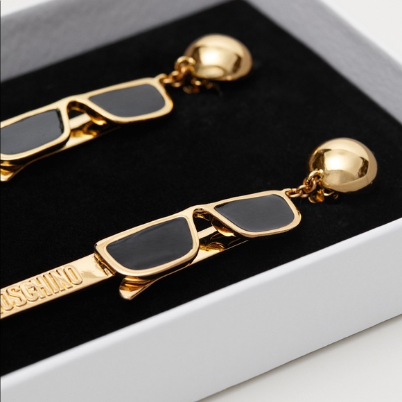 BNWB Moschino H&M limited edition clip on earrings - Picture 3 of 5